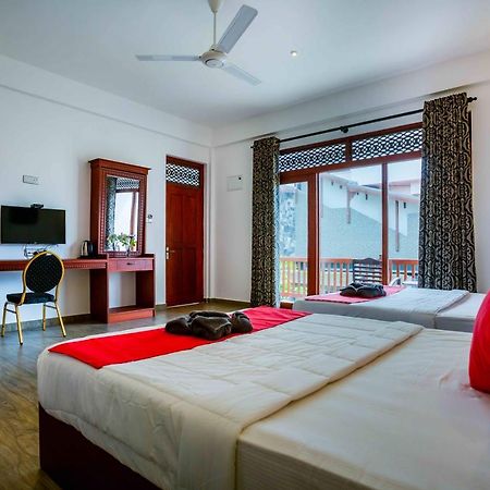 Polhana Grand Resort Matara Exterior foto