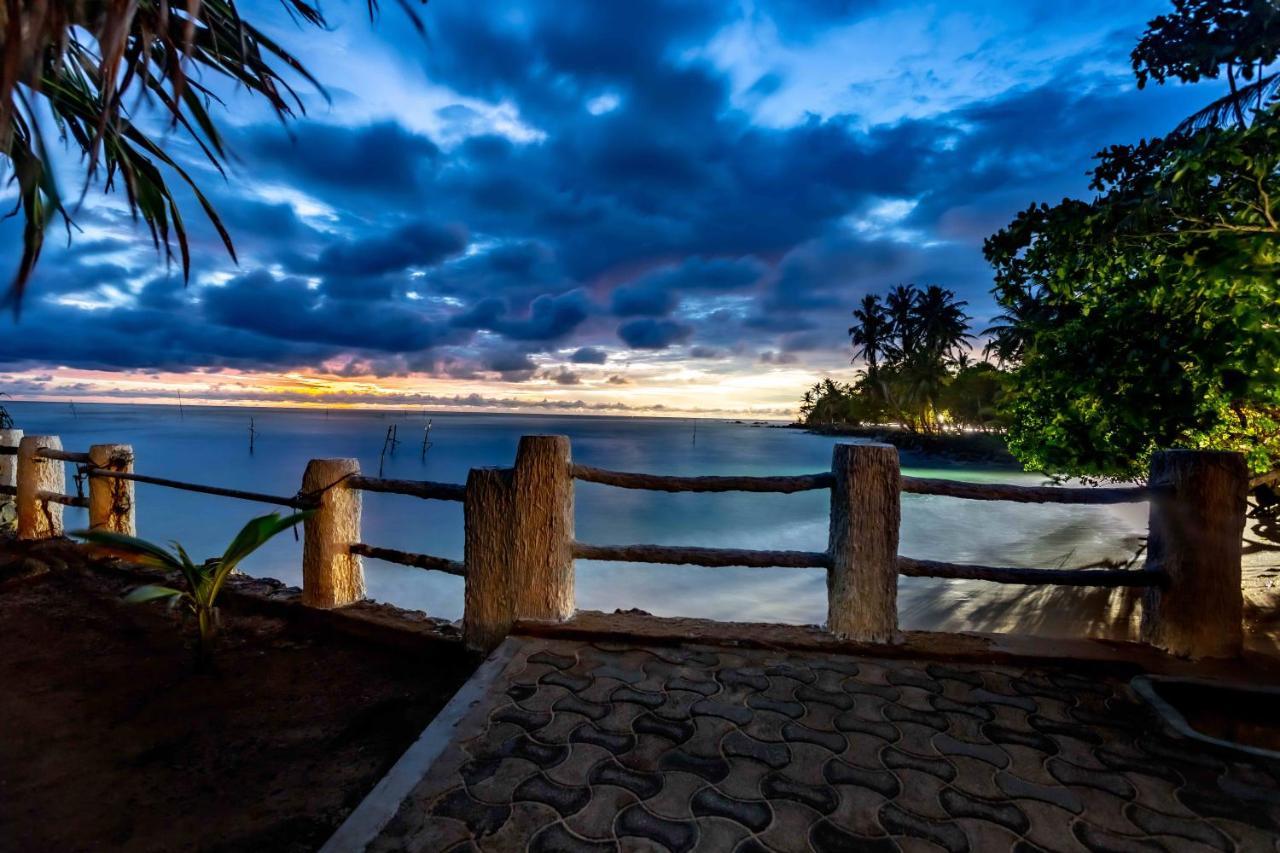 Polhana Grand Resort Matara Exterior foto