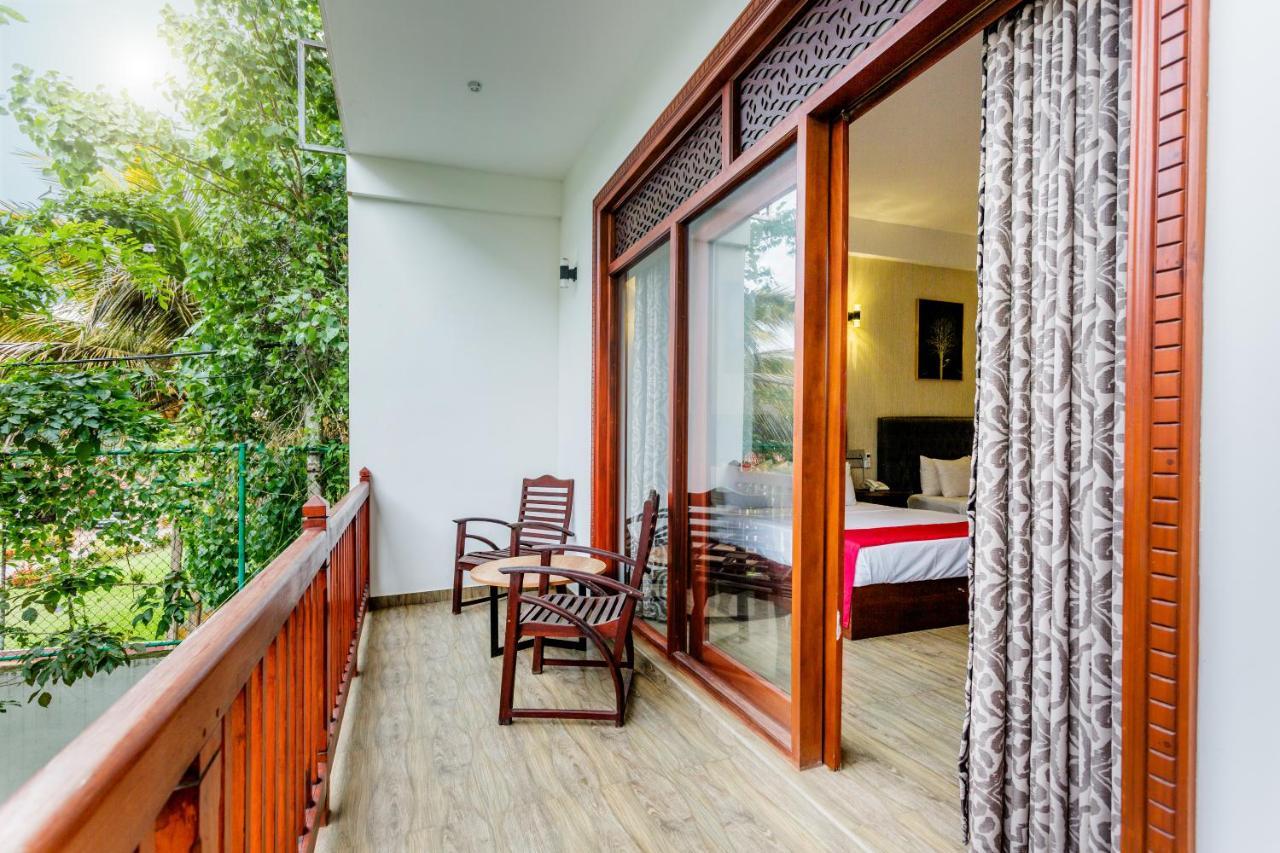 Polhana Grand Resort Matara Exterior foto